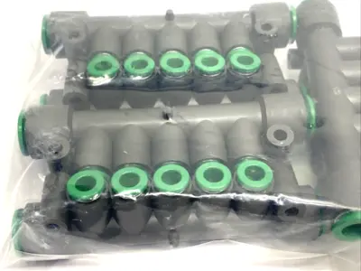 KRM11-06-10-10 | SMC  Pneumatic Fitting Manifold, 6mm Tube O.D. 10mm Port LOT OF 5 - New