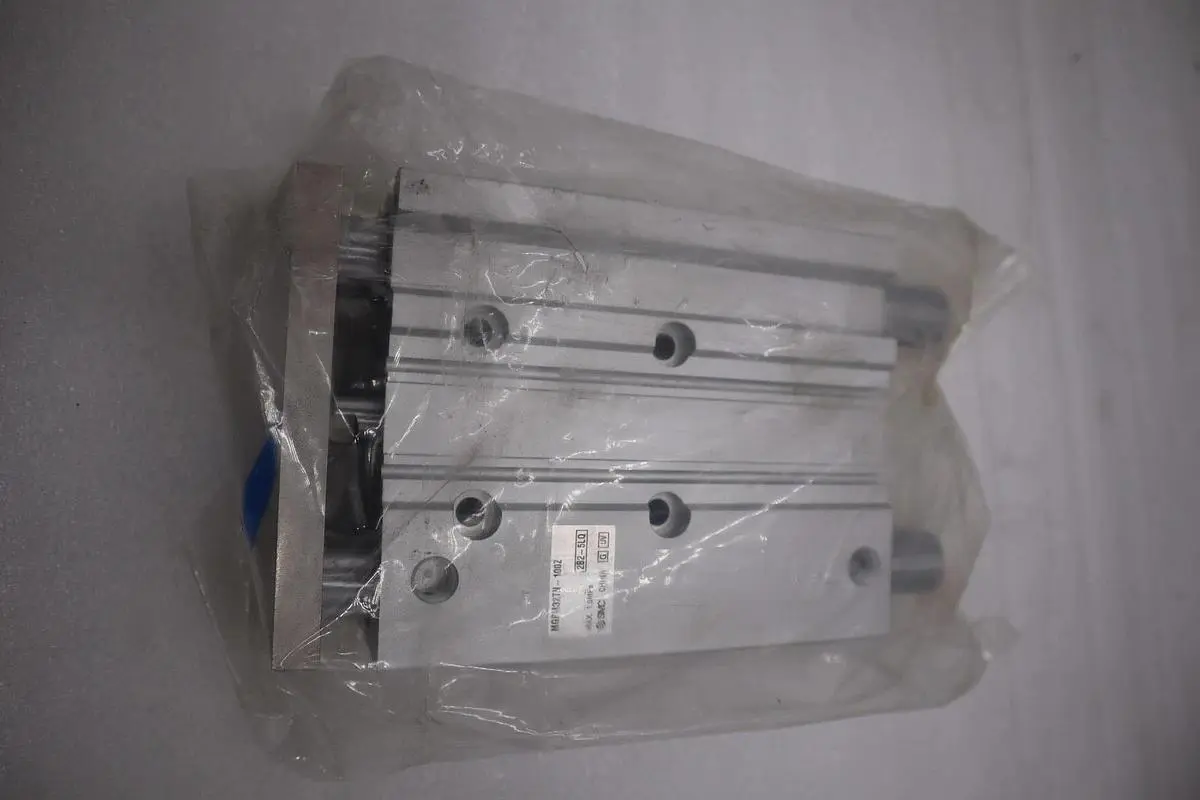 NEW NO BOX SMC MGPM32TN-100Z / MGPM32TN100Z STOCK H1455