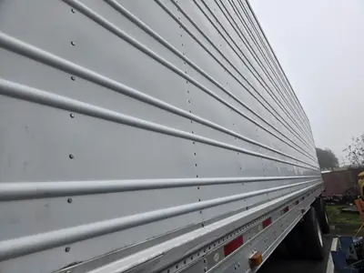 USED 2011 UTILITY 53FT