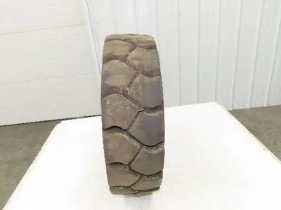 Tong Yong 20x6.00-9/4.00 Forklift Tire Resilient Solid Traction Black 20x6x9"