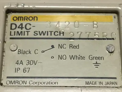 USED OMRON D4C-3420-B