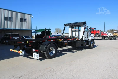 New | in-Stock 2027 MACK MD7 Rolloff Trucks Texas US | Roll Off Truck World #1491884