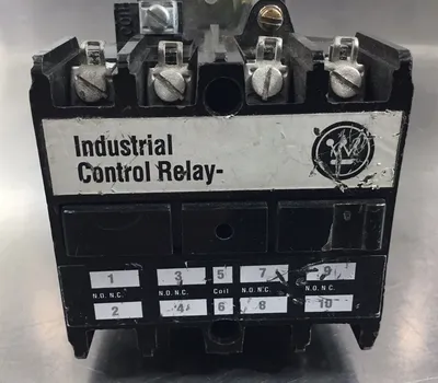 Westinghouse Industrial Control Relay 766A023G01 AR4A 600 Volts 10 Amps 4E-3