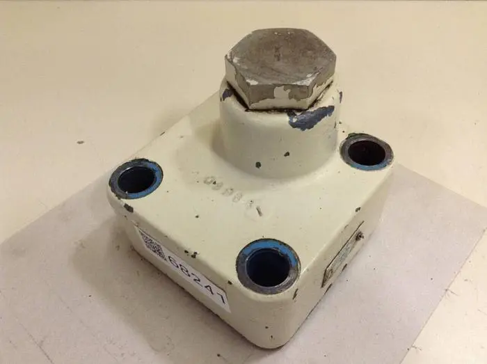 Used SPERRY VICKERS C5G 825 S8 Valves/Fittings Michigan US | Ideal Machinery #587166