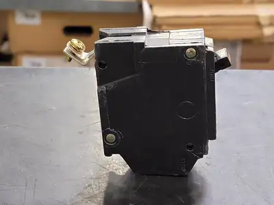 20 Amp, 1 Pole, 120/240 volts Circuit Breaker THQB120