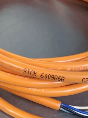 SICK DOL-1205-G05M 6009868 CZ1502 proximity switch sensor Loc5D16