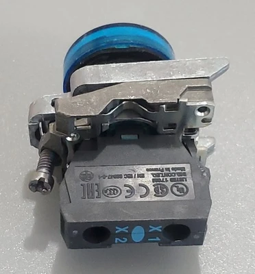 NEW Telemecanique XB4 BVB6