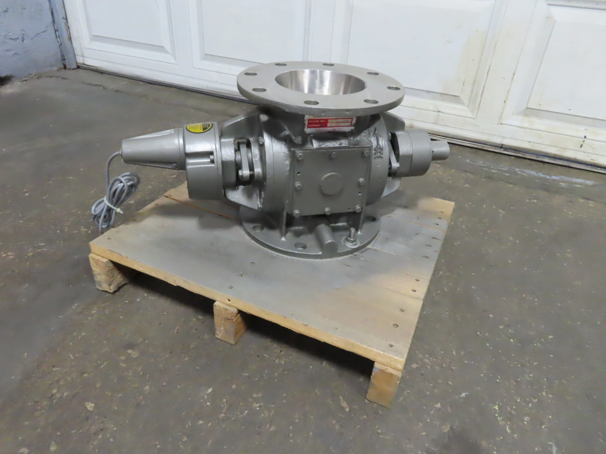 Rotolok Rotary Airlock Valve, 6" flanged and tapered