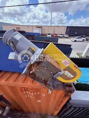 USED REM 42": X 15' CLEATED INFEED CONVEYOR