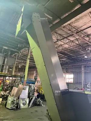 Used _UNKNOWN_ _UNKNOWN_ Bottle Feed Hopper Elevator Louisiana US | International Packaging Company #1260093