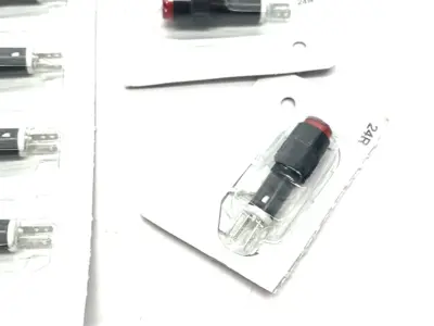 New | in-Stock IDEC Red Pilot Light Indicator LOT OF 13 Light Source Equipment Michigan US | Maverick Industrial Sales #1390998