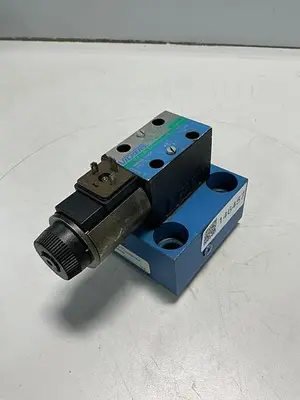 USED VICKERS DG4V-3S-2A-M-U-HL7-60-EN490