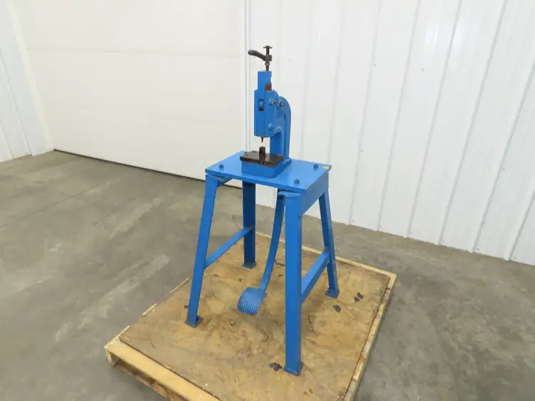 Used FAMCO _UNKNOWN_ C-Frame Presses Indiana US | Arrow Industrial #649334