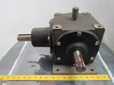Von Ruden 110-382 G 1:2 Ratio Right Angle Double Shaft Gear Box Speed Reducer