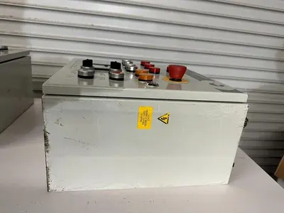 EDWARDS Q40 PUMP CONTROLLER