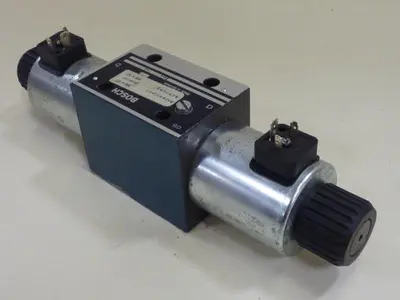 USED BOSCH 0 810 001 775