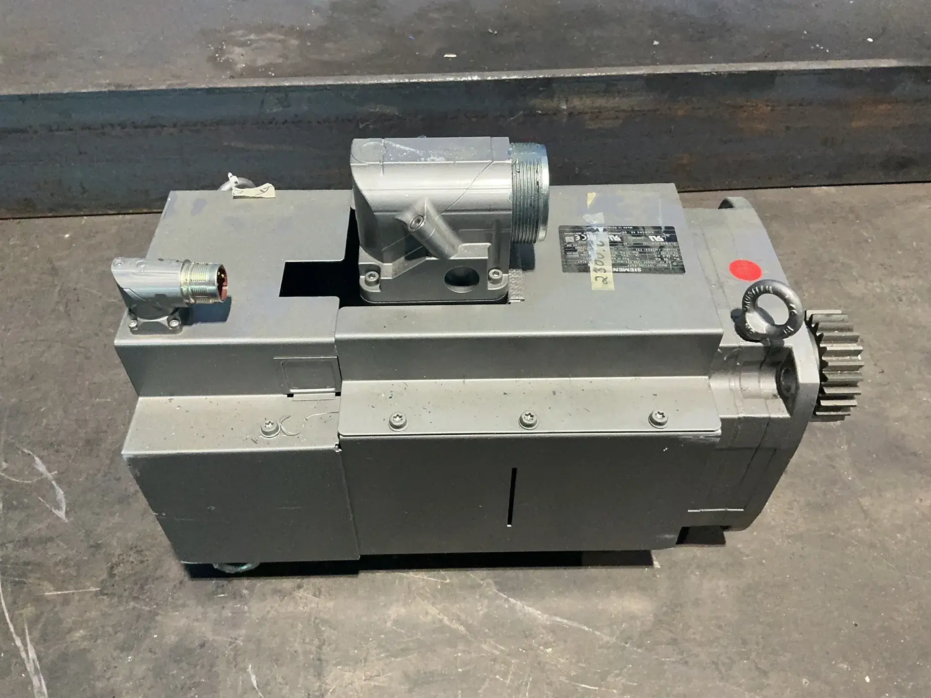 Used SIEMENS 1FT71055SF714CA1 Motors (misc) Ohio US | HGR 24 #1352701