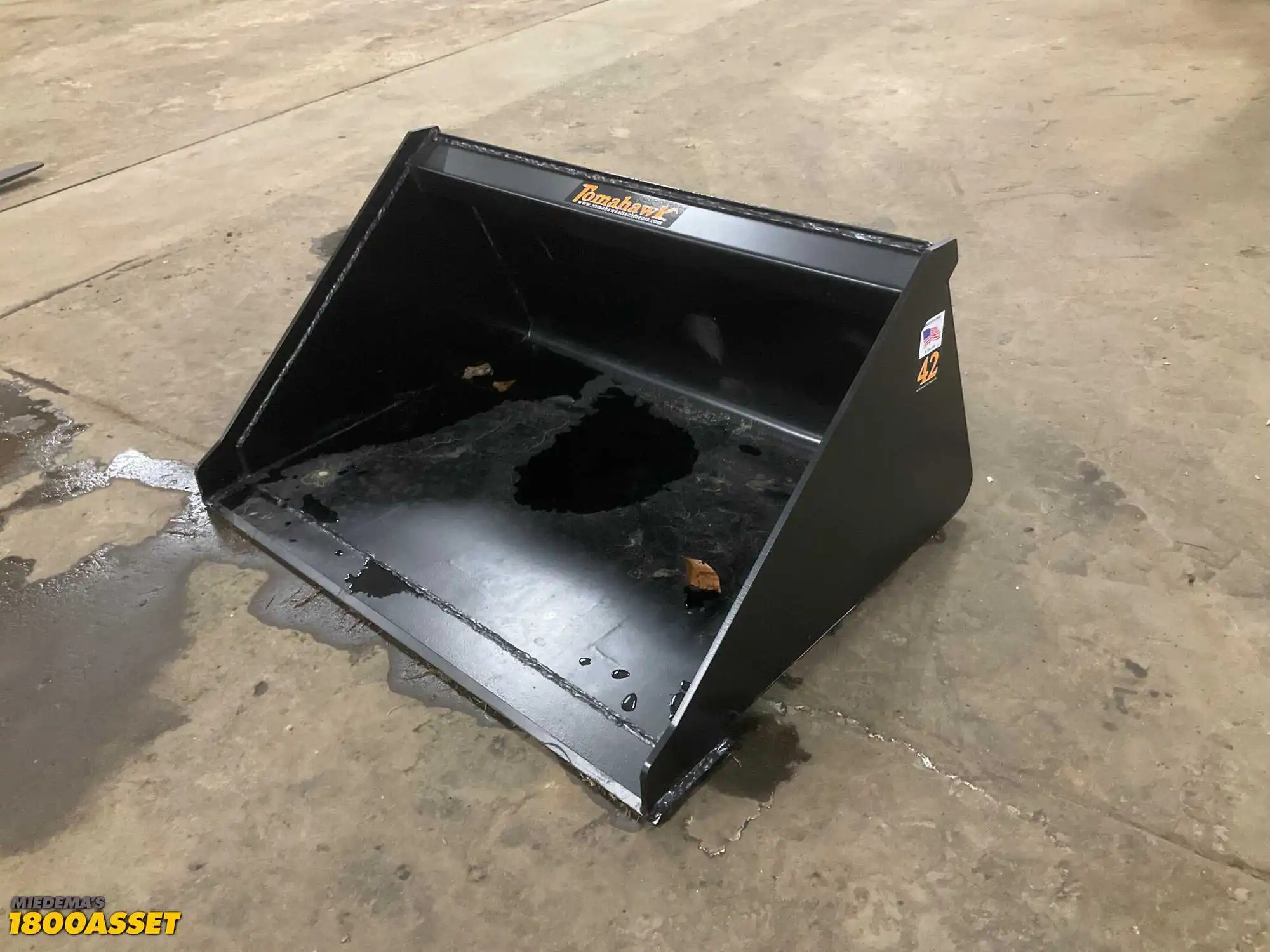 New Tomahawk 42" Bucket for Mini Skid Steer