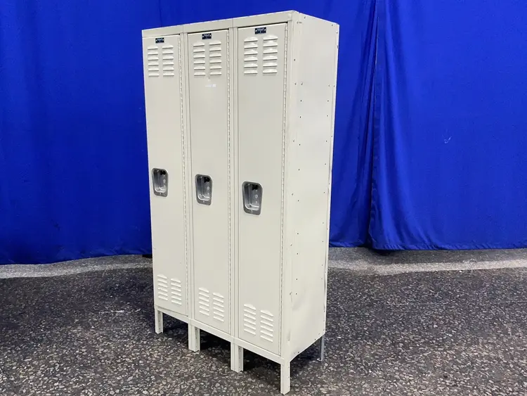 Used HALLOWELL _UNKNOWN_ Cabinets Ohio US | HGR 24 #1439654