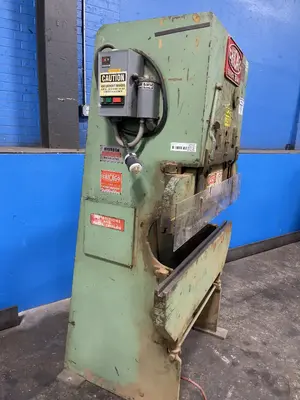 Used CHICAGO 131 Press Brakes Ohio US | HGR 24 #1020229