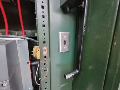 750 kVA Oil-Filled ONAN Transformer, HV. 12470 Delta, LV. 208Y/120 w/ Switchgear