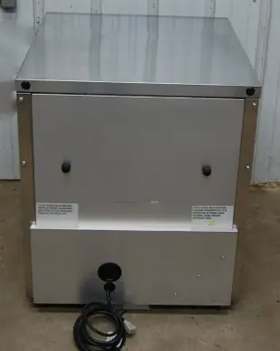 142-1149 True 27 Inch Under Counter 1 Door Cooler