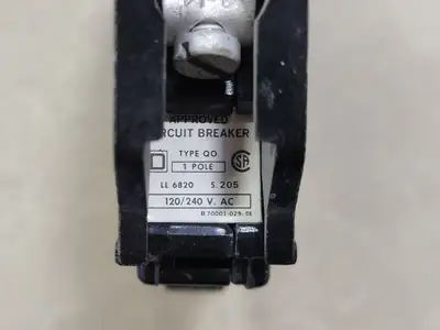 USED SQUARE D QO115