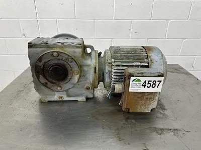 USED SEW-EURODRIVE SAF67DT90S4