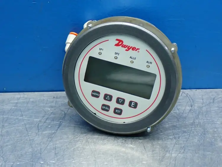 Used DWYER DH3006 Pressure Switches Ohio US | HGR 24 #803002