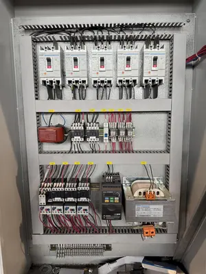 5 CUBIC FOOT TD326 RUBBER BELT TUMBLE BLAST SYSTEM W/ ELEVATOR RECLAIM SYSTEM & DUST COLLECTOR. STOCK # 0670425.