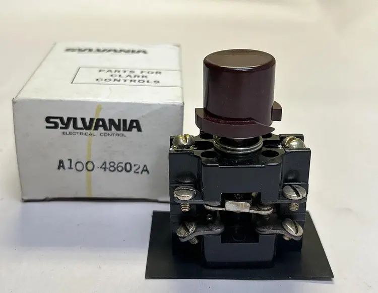 New | in-Stock SYLVANIA A100-48602A Miscellaneous Equipment (Electrical & Power) | Surplus Asset Holdings #1200764