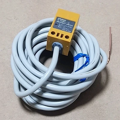 NEW Omron TL-Q5MC1-3