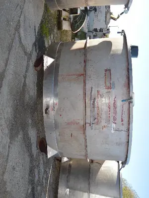 1,750L S/S Enclosed Trolley Tanks