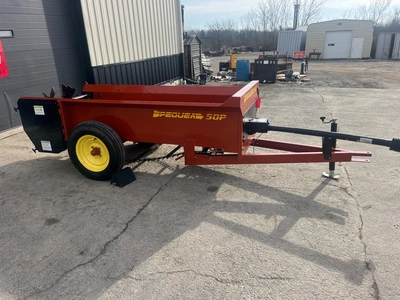 Pequea 50P Manure Spreader | County Equipment Company LLC (2)