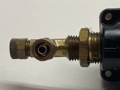 Used FAIRCHILD 30243 Air Pressure Regulators Ohio US | Surplus Asset Holdings #1508134