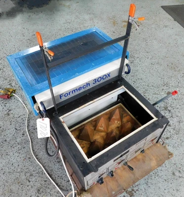 USED FORMACH VACUUM FORMER 300X