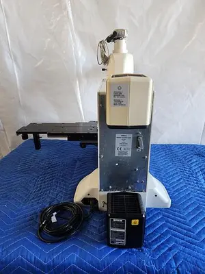 USED NIKON L200