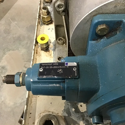 Rexroth Hydraulics PV7-20/20-20RA01MA0-10 Power Unit with Pump and Tank