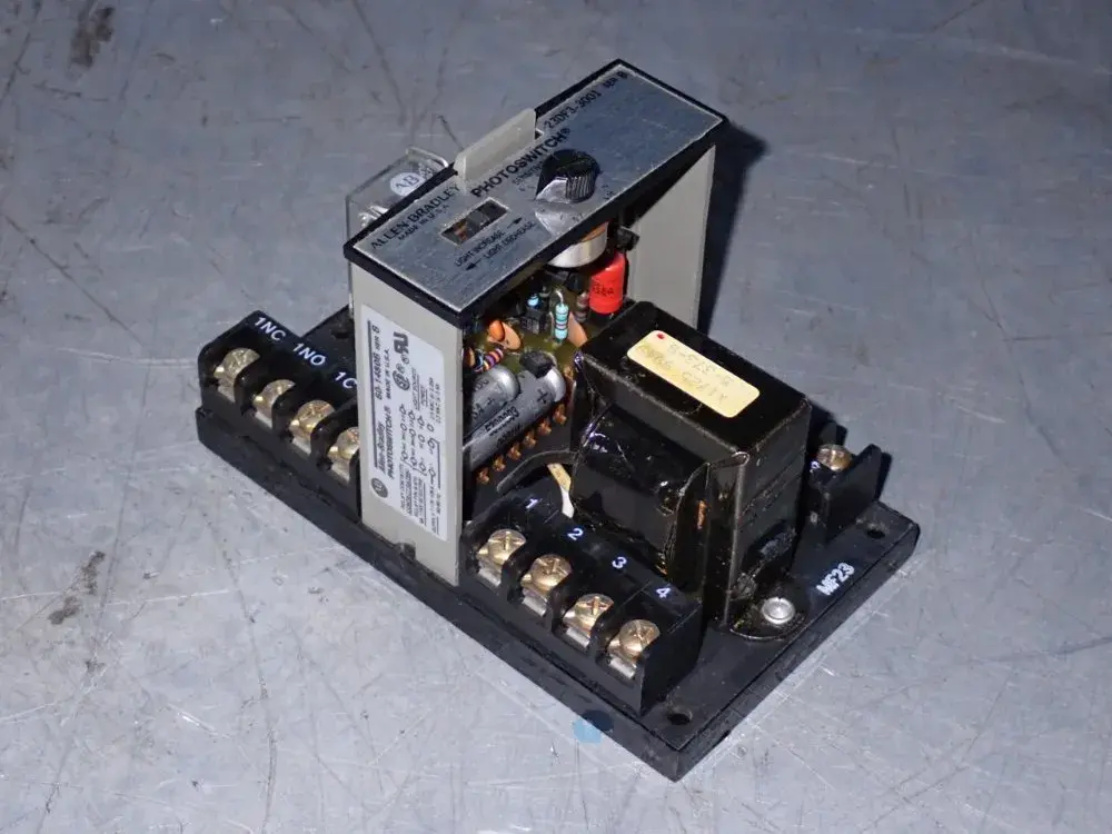 Used ALLEN BRADLEY 601480B Photoelectric Sensors Ohio US | HGR 24 #1175546