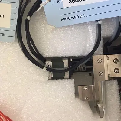 HITACHI HF QUASI MAGNETIC ARM 36G8822 AND HITACHI ROW LIFTING ASM 36G8899