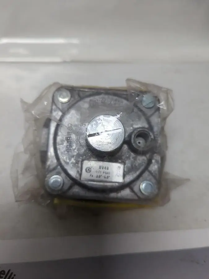 New | in-Stock MAXITROL RV48 Solenoid Regulators | Surplus Asset Holdings #1226459