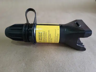 NEW RAYCHEM E-100-L-E