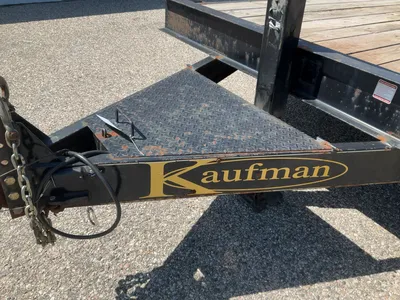 USED 2022 KAUFMAN FLAT BED