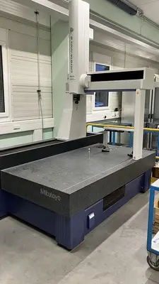 USED 2019 MITUTOYO CRYSTA-APEX S9168