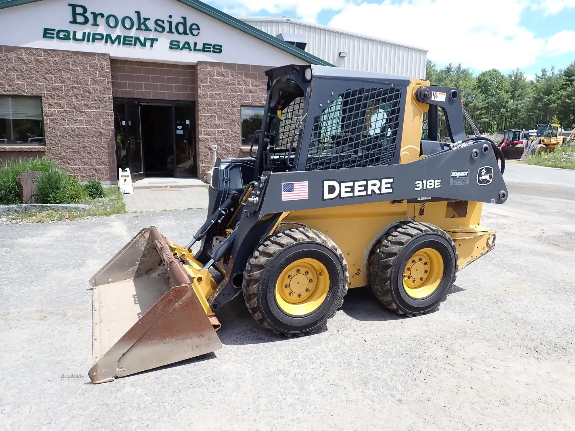 Used 2015 DEERE 318E Skid Steer Loaders Massachusetts US | Brookside Equipment Sales #1422198