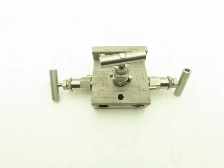Used SWAGELOK _UNKNOWN_ Valves/Fittings Indiana US | Arrow Industrial #570653