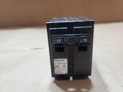 Used SCHNEIDER ELECTRIC CHOM215 Switchgears British Columbia CA | Lenmark #1438599