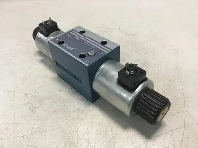 USED BOSCH 0 810 001 776