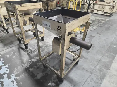 (1) Auger Hopper