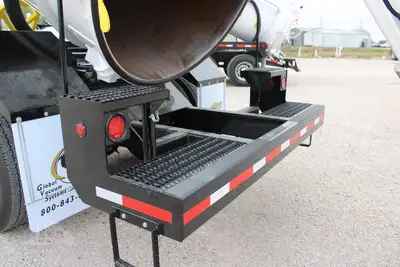 New | in-Stock 2027 PETERBILT 548 Vacuum Truck Texas US | Roll Off Truck World #1492009